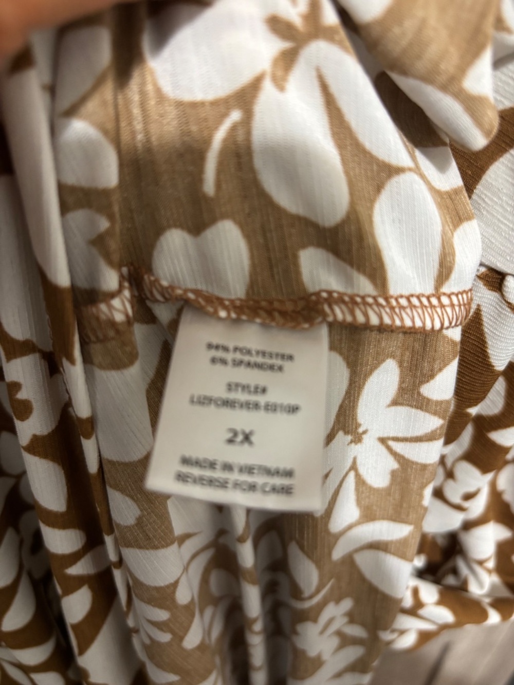 Dear Scarlett Lizzy Print Wrinkle Free Flutter Sleeve Dress 2X plus - Picture 8 of 12